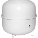 Пластиковий чи сталевий бак: що краще для водопостачання