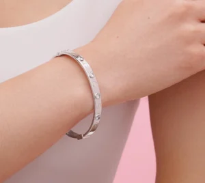 Люкс Груп: почему браслеты Cartier Love стали самым копируемым украшением в мире