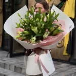 Композиції з ліліями: елегантність, аромат і доставка квітів від Marta Flowers